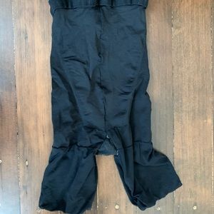 SPANX mid thigh shorts - size A - black